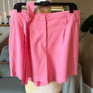 Ann Taylor Beautiful pink shorts with tie belt